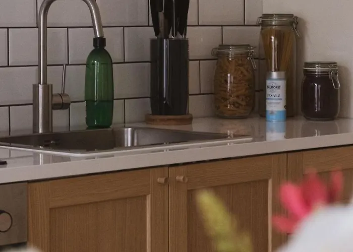 Jethon In Der Gasse 2 *