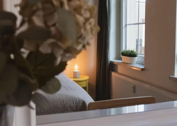 Jethon In Der Gasse 2